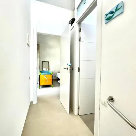 Cozy One Bedroom With Sea View, Pool, Wifi, Ac, Apartment